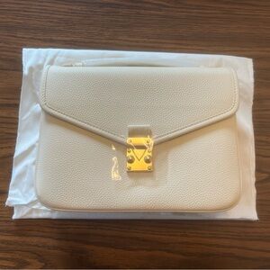 NWT Dress Up Your Purse Paris 15 in Cream with Gold Hardware